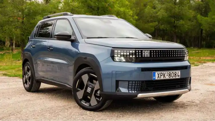 فيات غراندي باندا هايبرد 2025: السوبر ميني الاقتصادية التي تعيد الأناقة لعالم الميزانية”